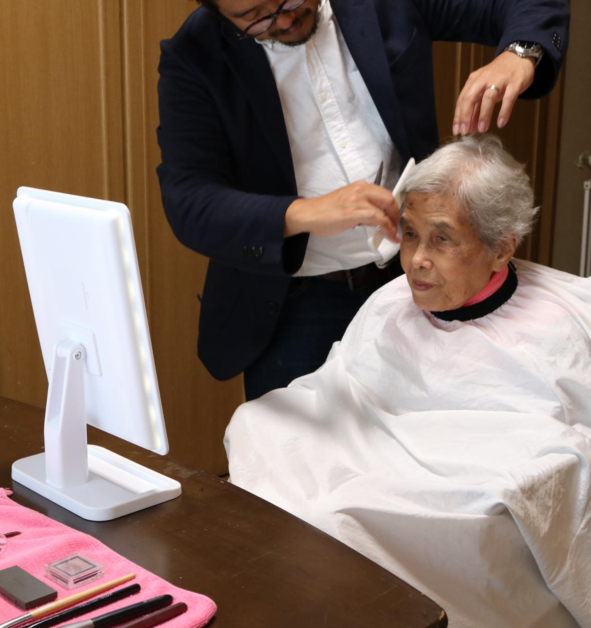 散髪の様子